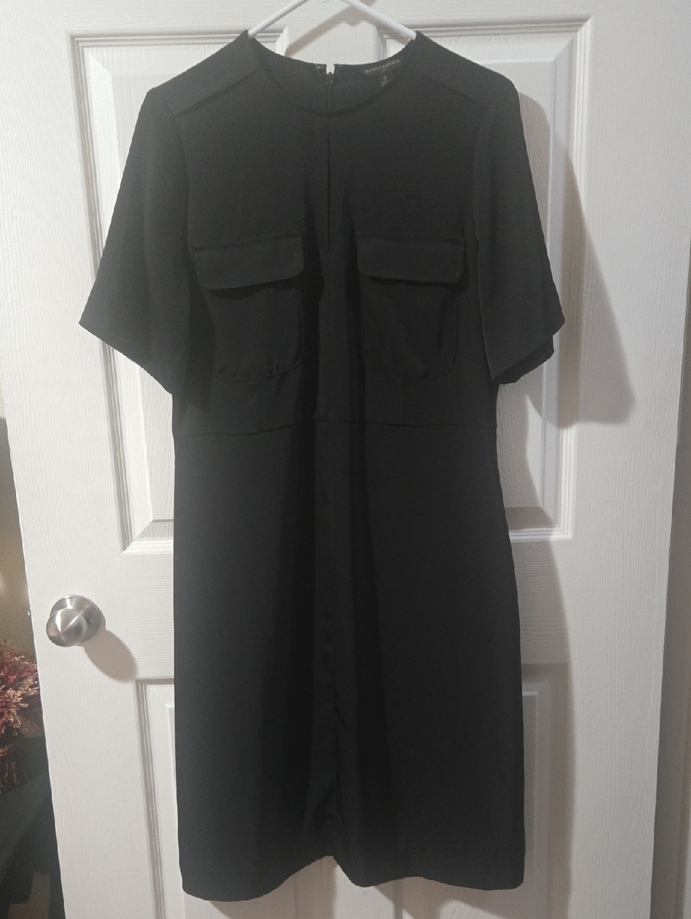 Banana Republic Black Short-Sleeve Pocket Shift Dress
